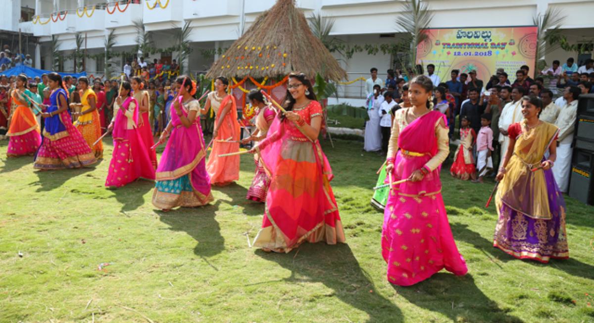S V College of Engineering celebrates pre-Sankranti
