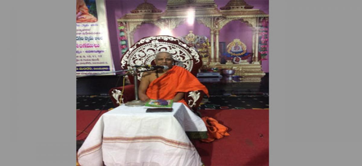 Cultivate habit of meditation: Swamiji
