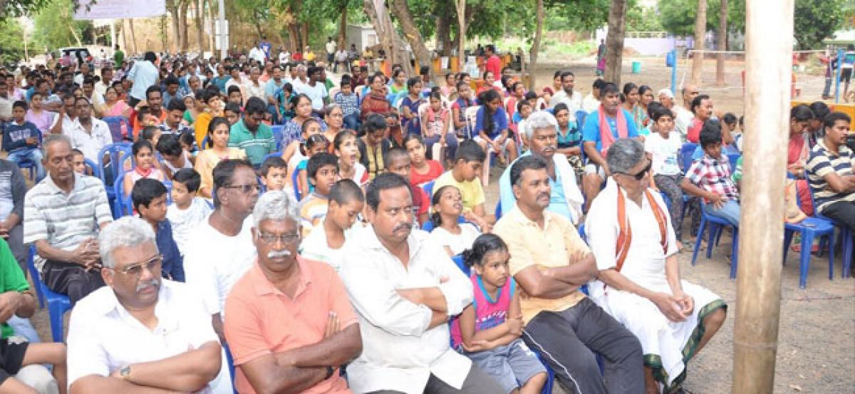 275 kids given training in swimming