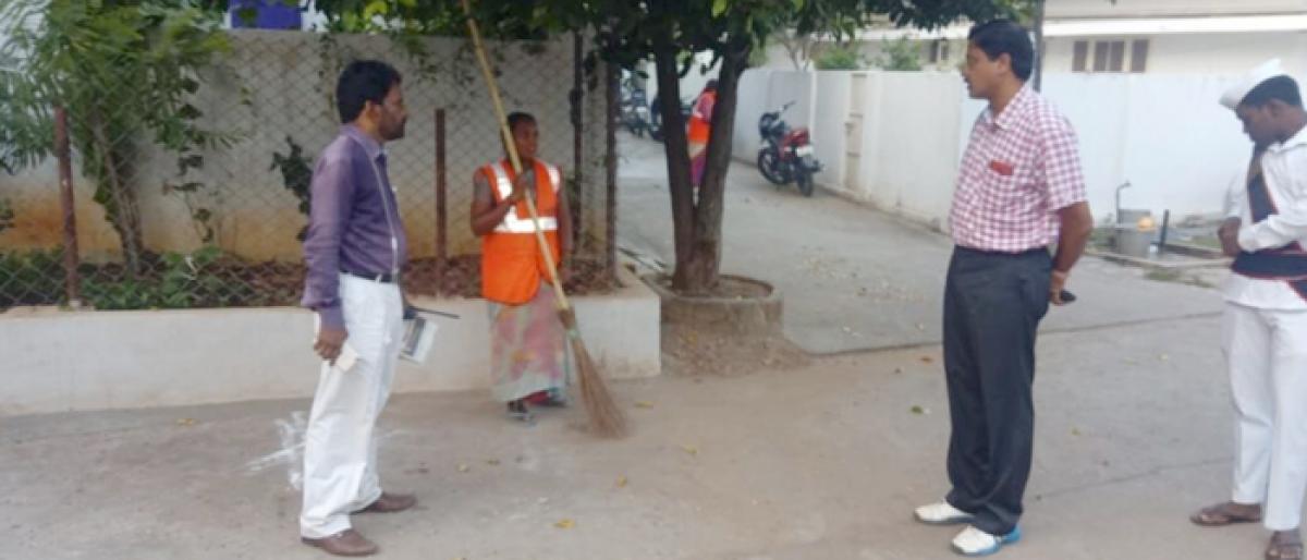 Civic chief K Ramesh inspects sanitation work as part of special drive