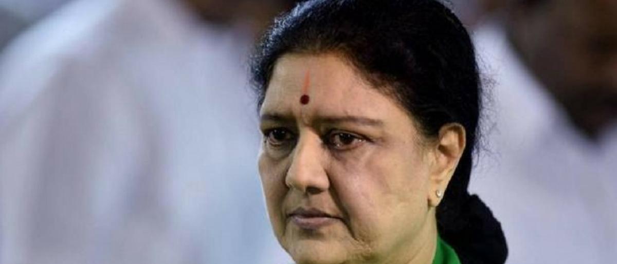 Sasikala bribed top Karnataka jailer for favours: Report