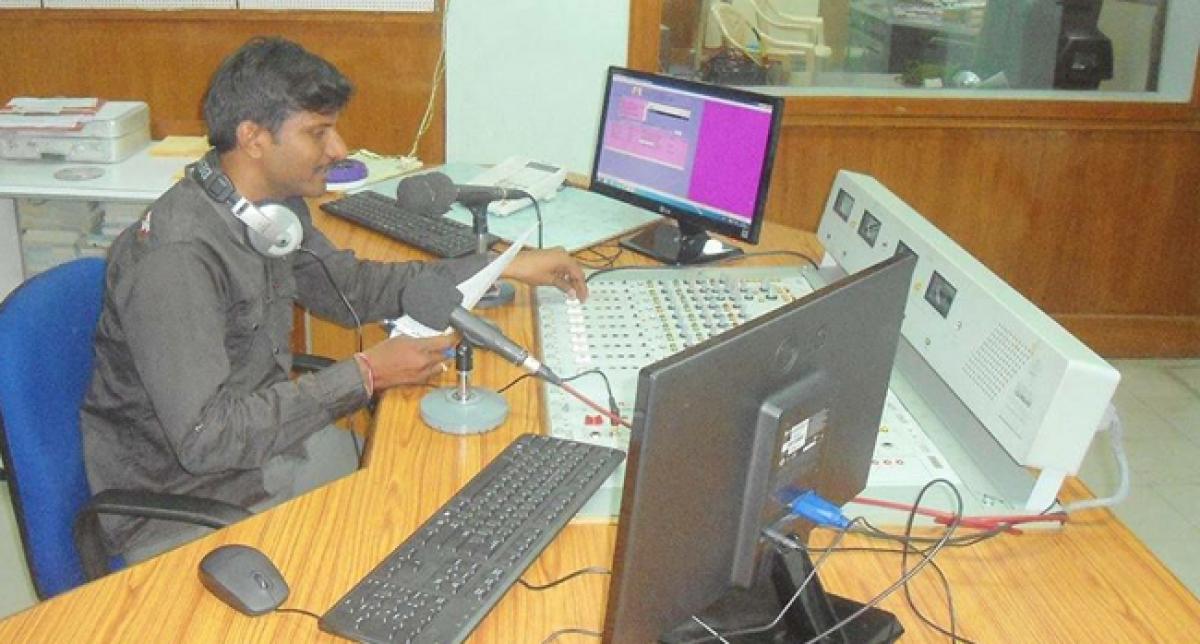 Satish Atla from Warangal earns laurels as announcer