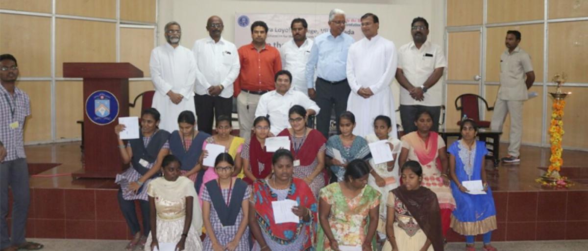 Differently-abled students get scholarships