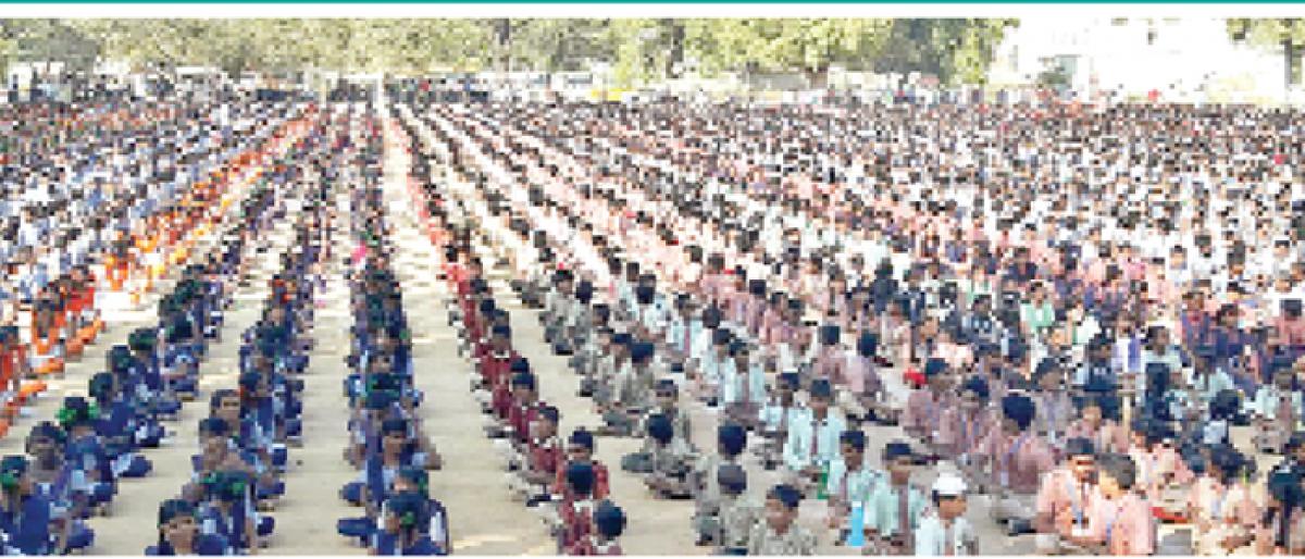 6,175 Wanaparthy students create record