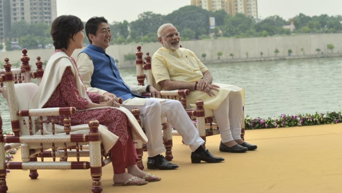 Japanese PM Shinzo Abe, wife celebrate Indian fashion in Ahmedabad