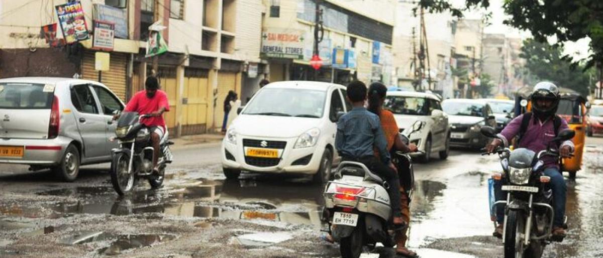 Driving on East Marredpally Road proves risky