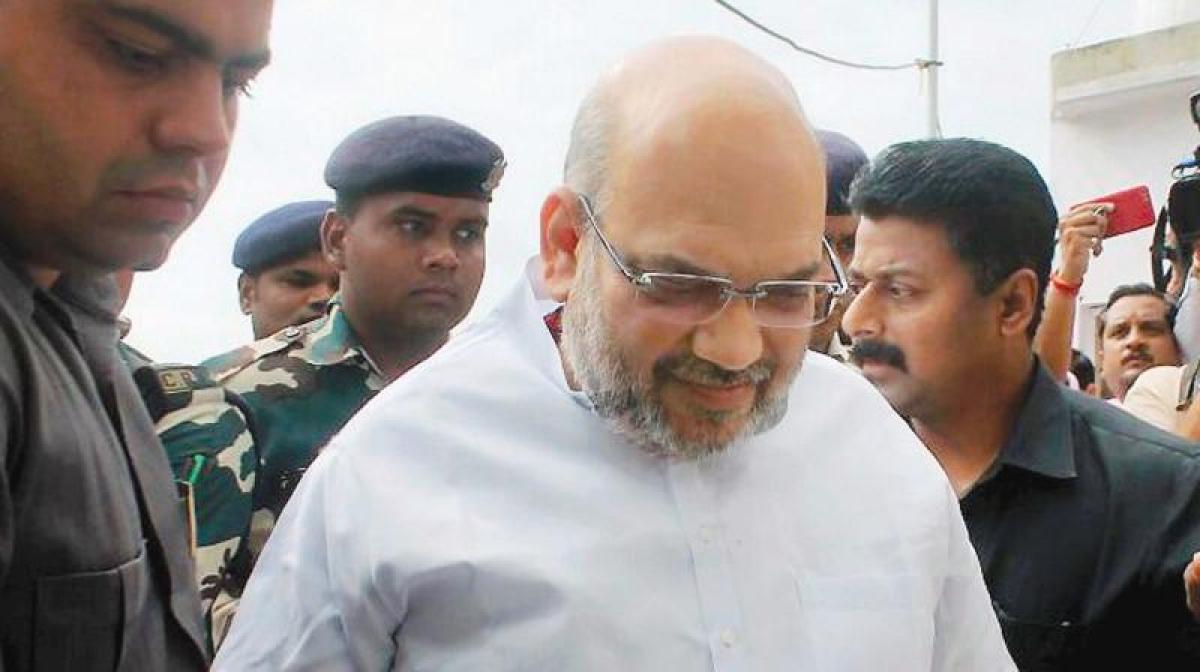 Amit Shah deposes in favour of ex-minister in 2002 case