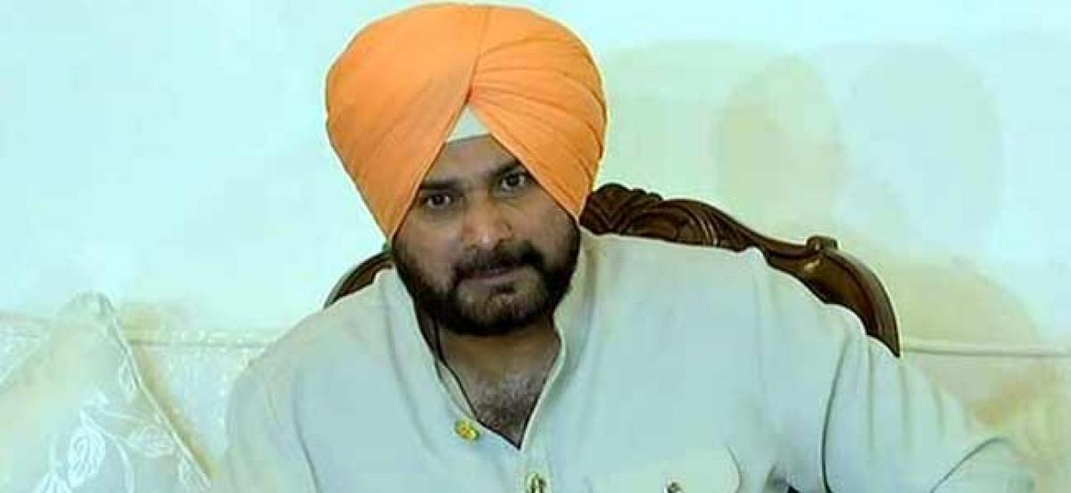 Took Centres permission before visiting Pakistan: Sidhu