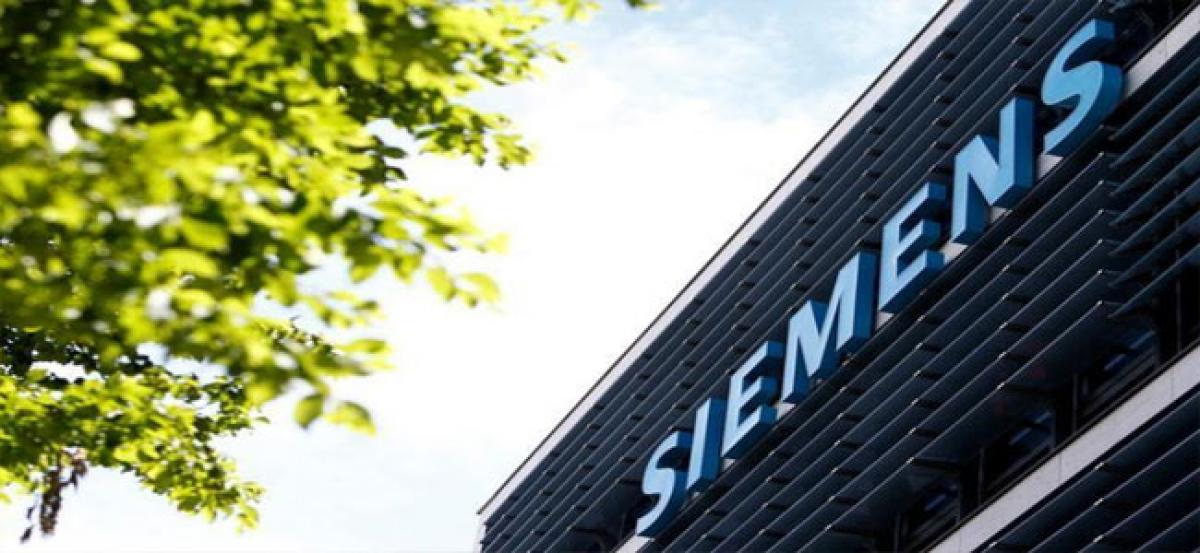Job cuts could boost populists, German minister tells Siemens