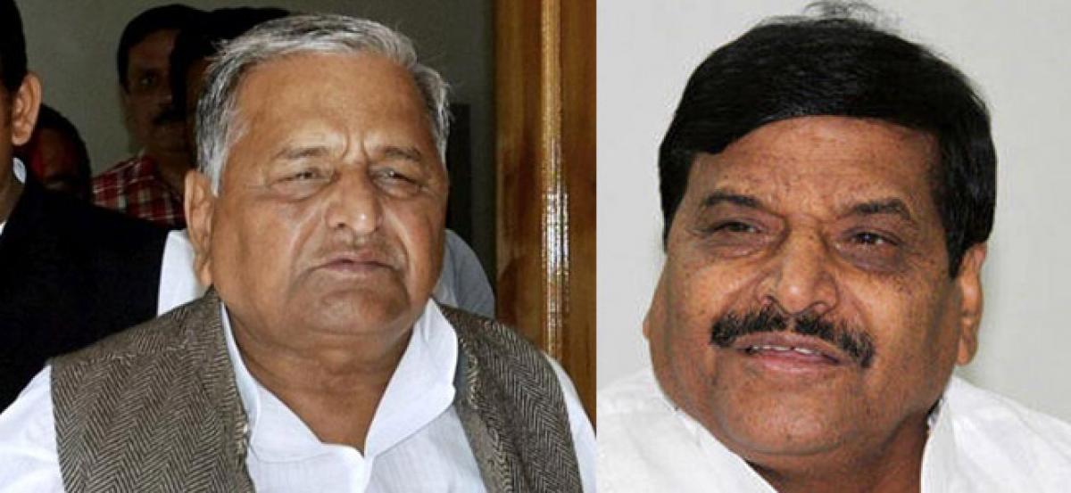 At Shivpals show of strength, Mulayam remains mum on Akhilesh