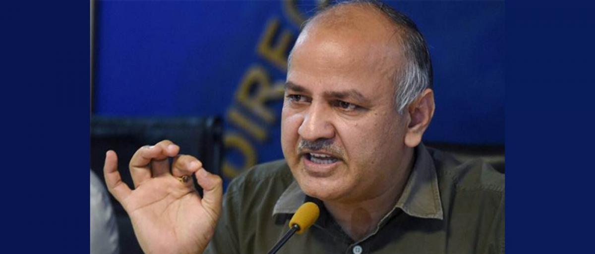 Sisodia, two AAP ministers meet L-G