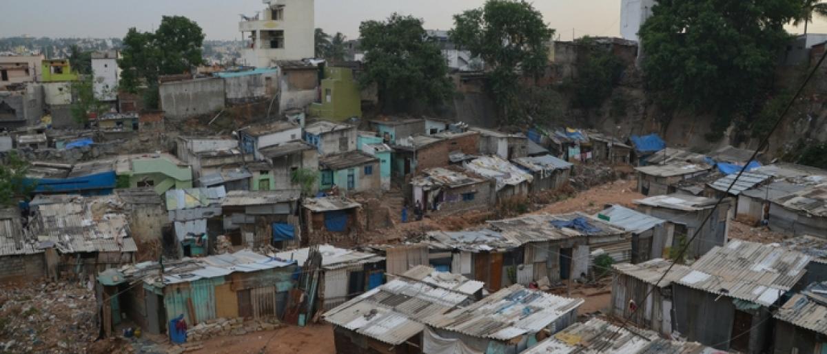 Basic amenities elude slum dwellers in Hyderabad
