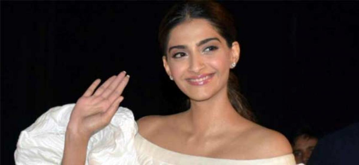 Veere Di Wedding trailer launch: Sonam Kapoor reacts to her wedding rumours with Anand Ahuja