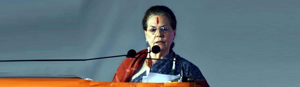 Telangana people betrayed by those in power in Hyderabad: Sonia