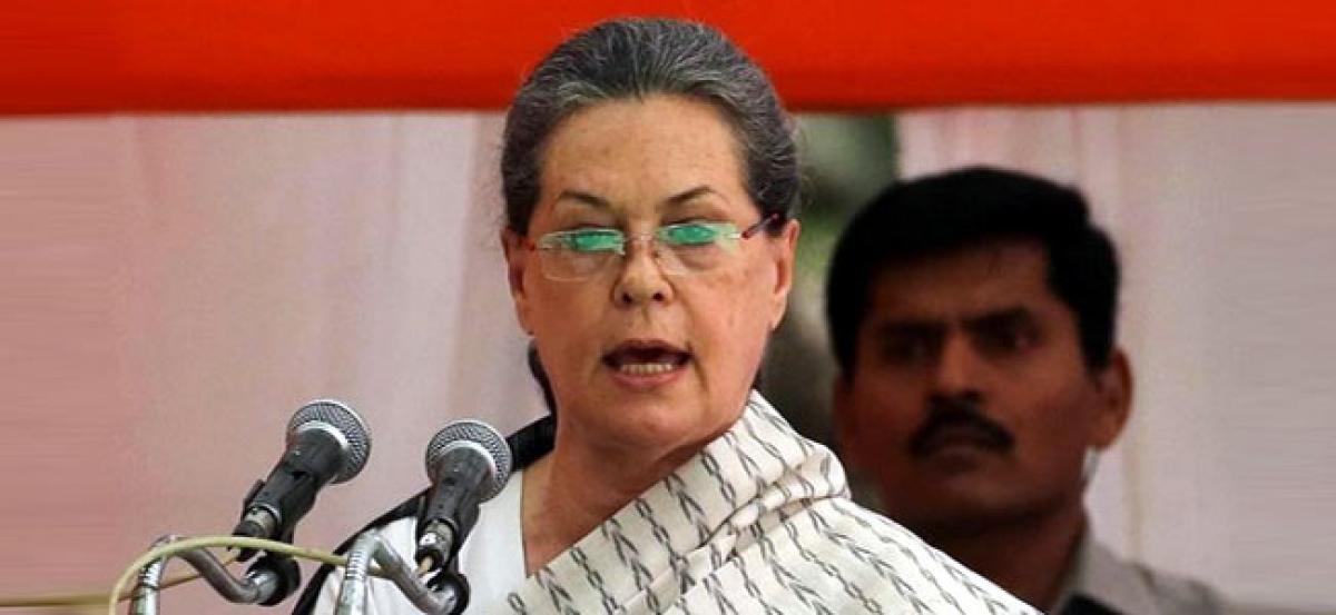 Sonia expresses grief over Mumbai stampede, terms it man-made disaster