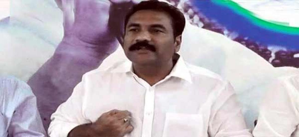 Notices served on YSRCP MLA Kotamreddy Sridhar Reddy