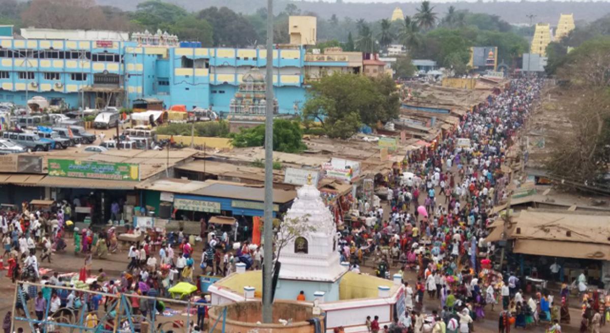 Devotees throng Srisailam temple