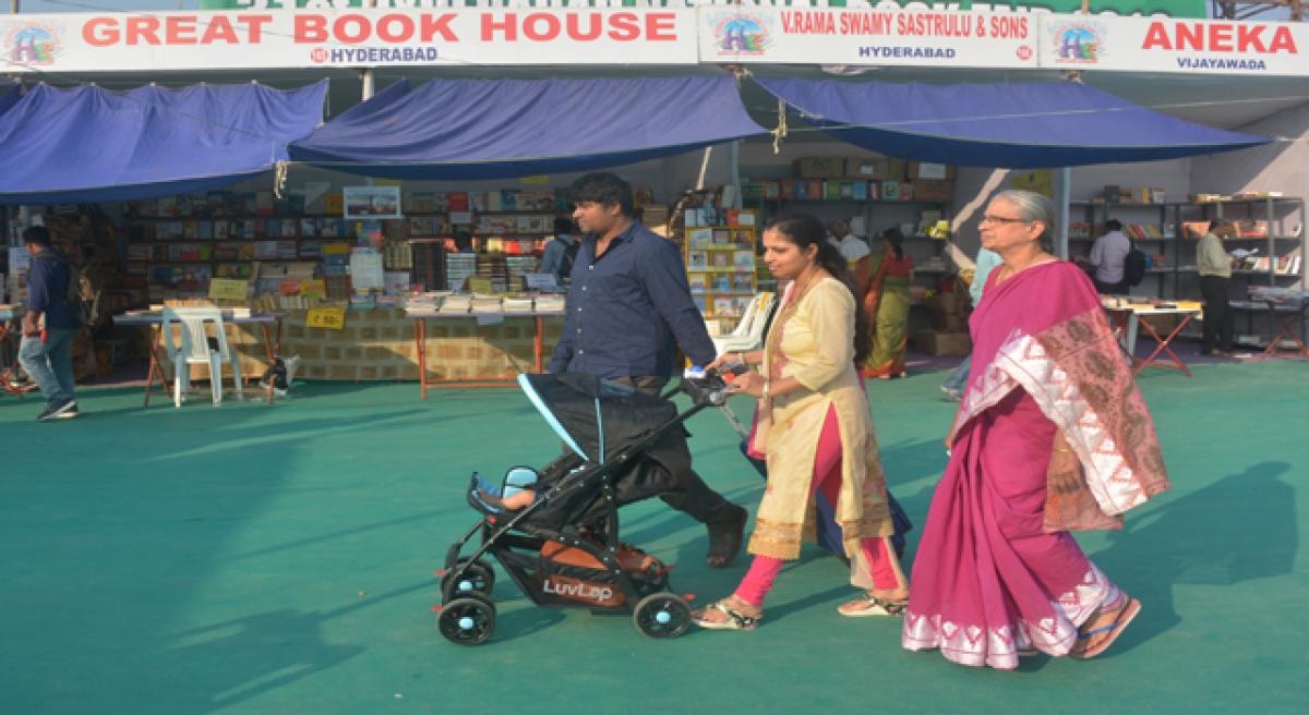 Book fair does roaring business