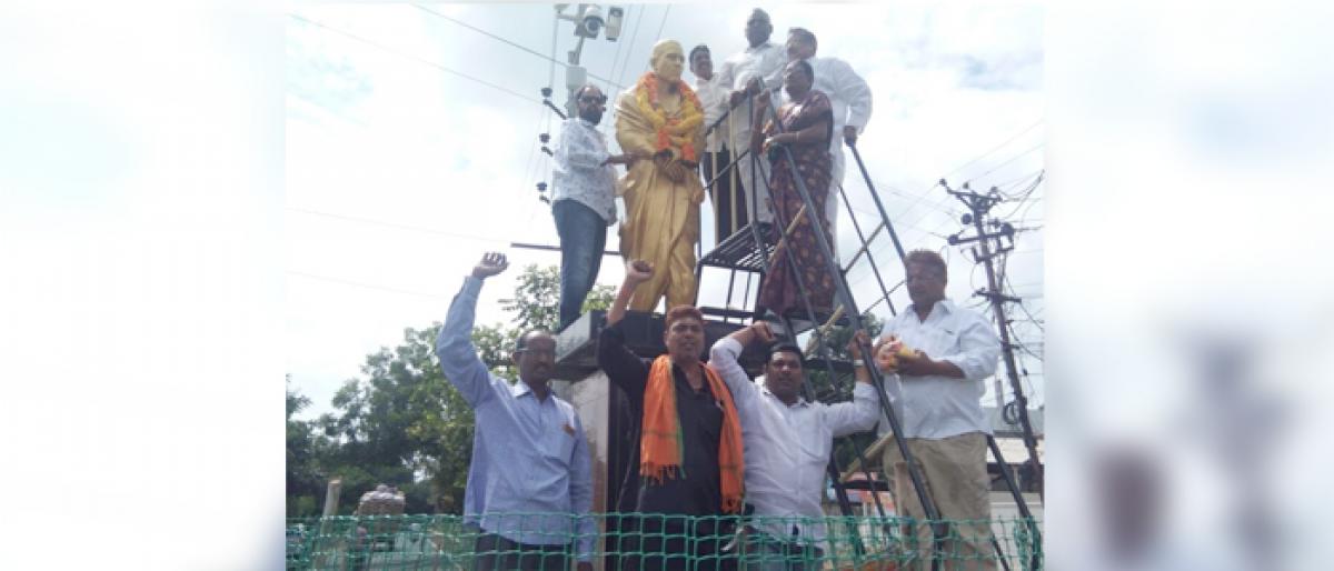 BJP recalls sacrifices of Potti Sriramulu