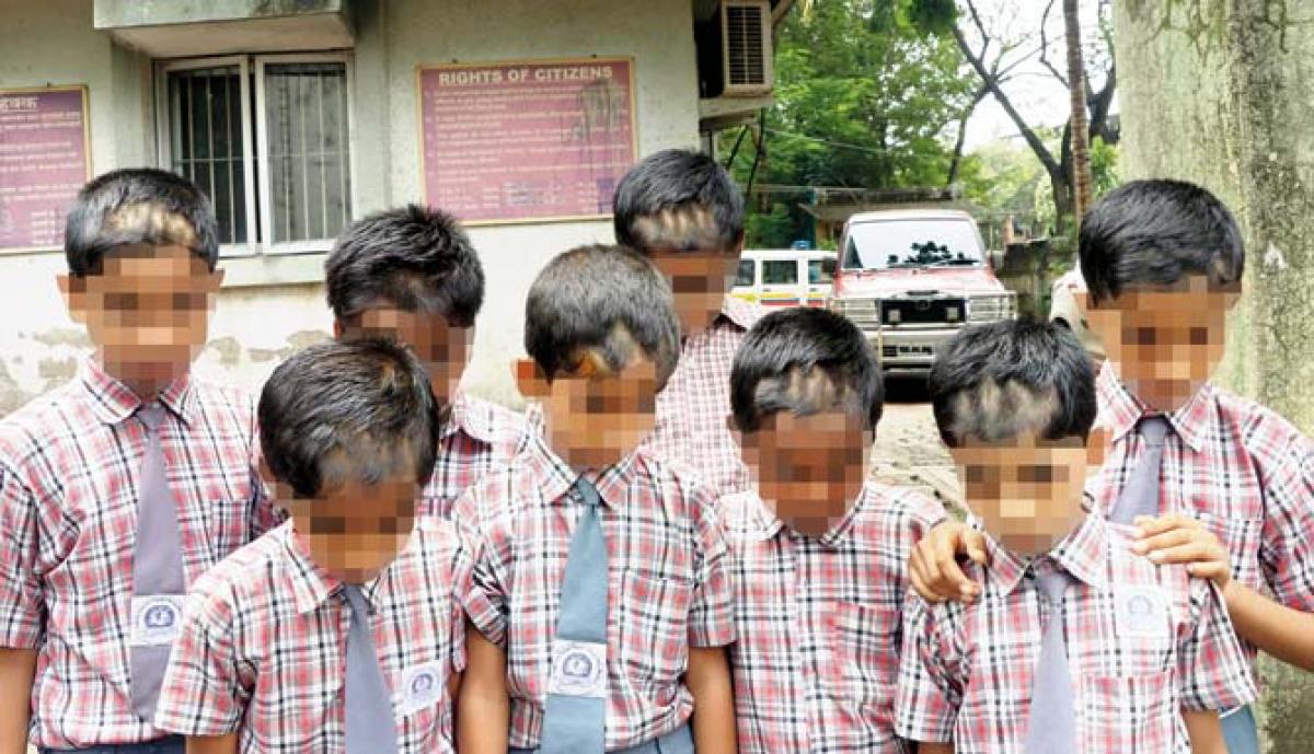 Mumbai: Three including teacher held for cutting hair of 25 students