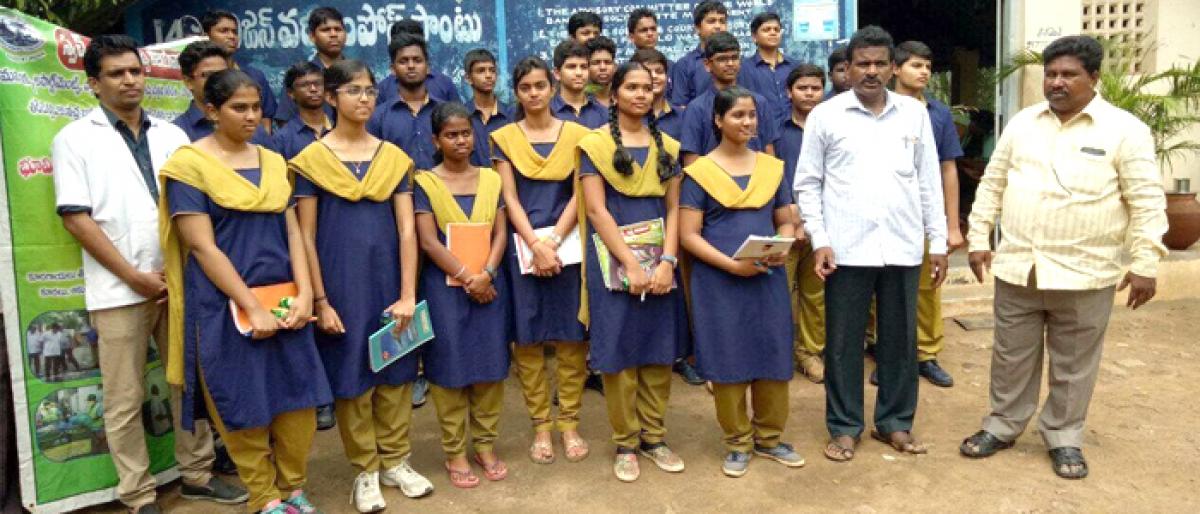 Students take part in Swachhta Hi Seva in Vijayawada
