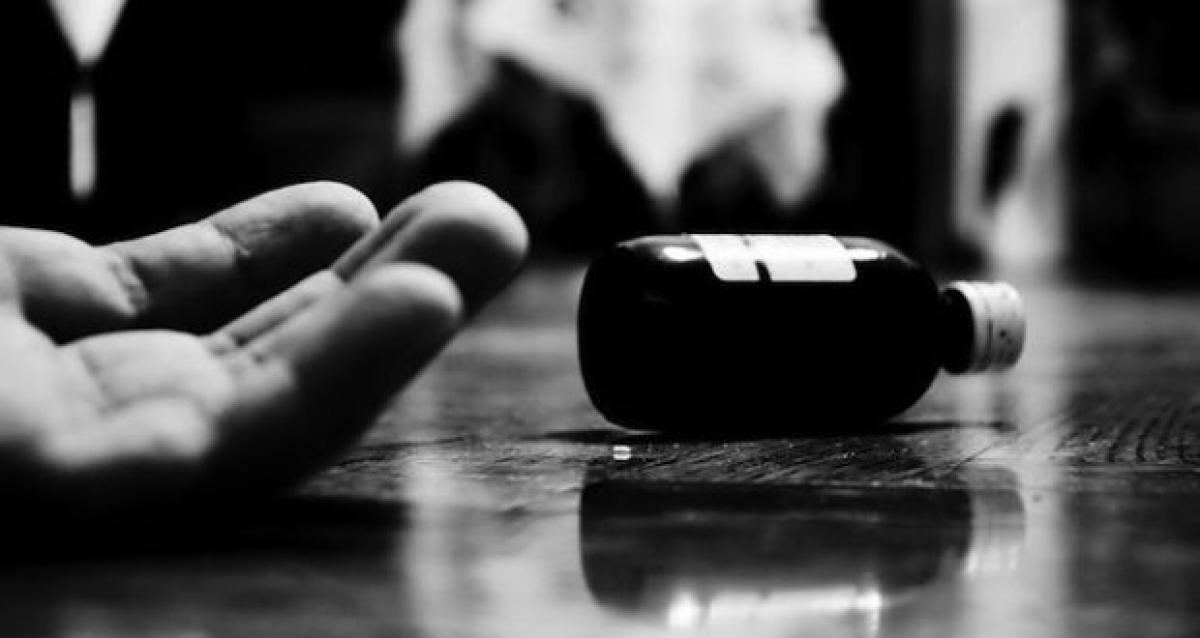 Man attempts suicide in Vemulawada Police station