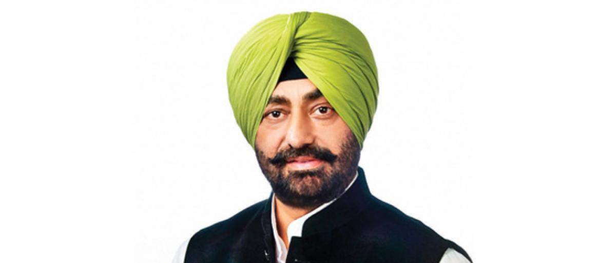 Khaira slams Punjab govt for penalising farmers