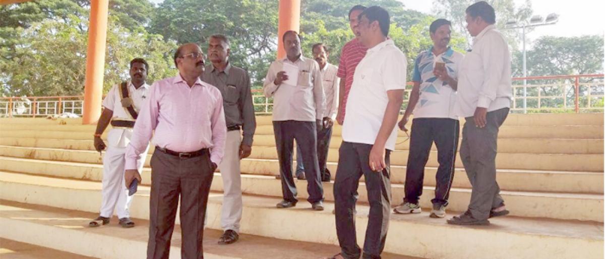 Civic chief J Nivas inspects social summit arrangements