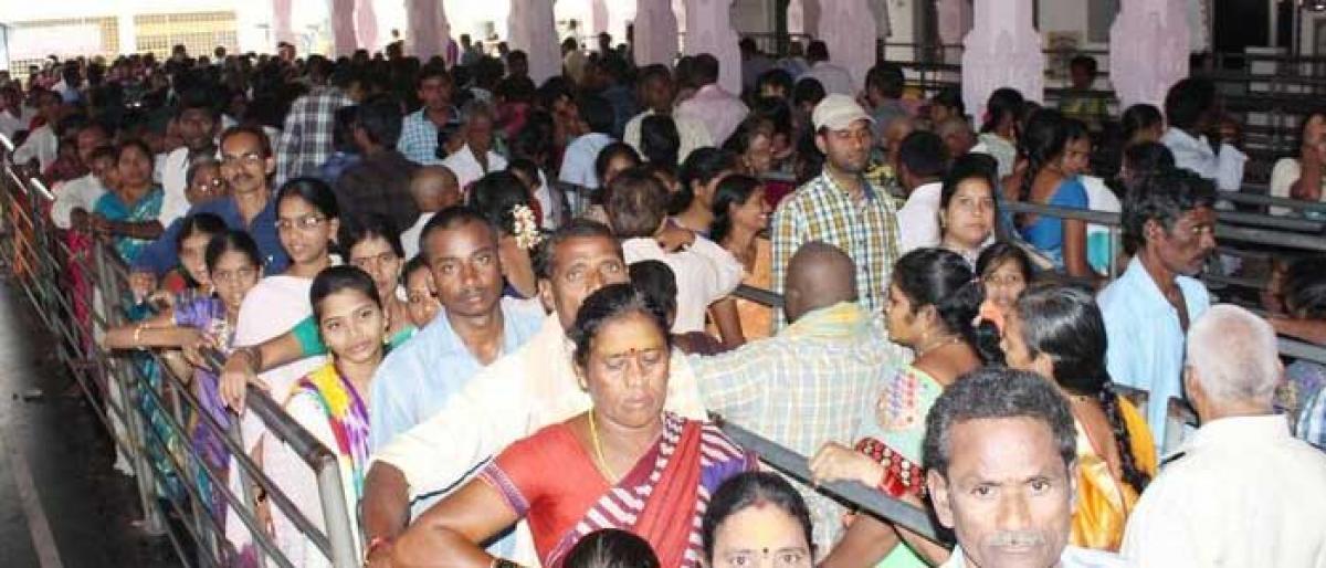Sun’s absence disappoints devotees at Arasavalli