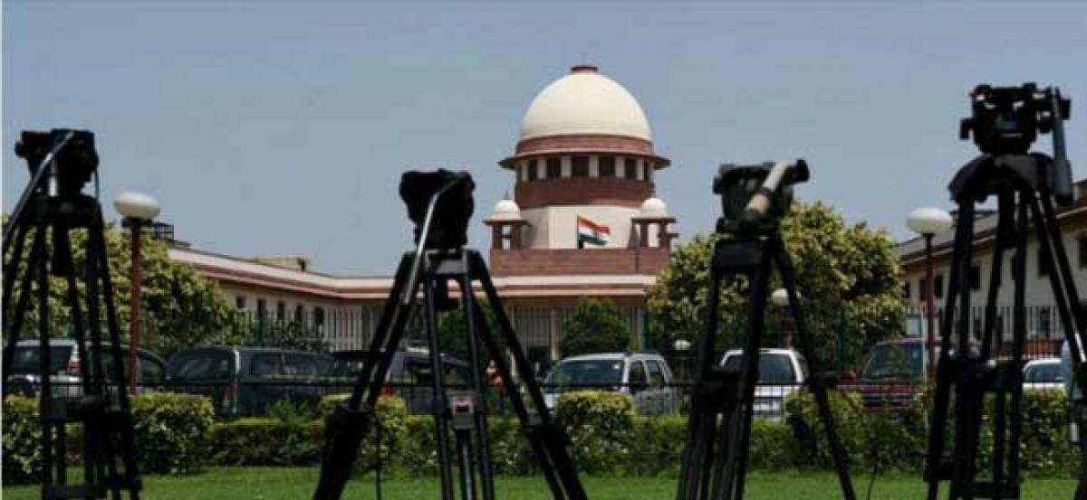 SC says issue of death of Judge Loya serious, seeks response from Maha govt
