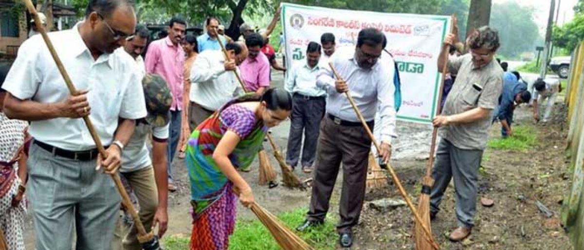 Swachh Pakhwada: SCCL staff clean colonies, schools