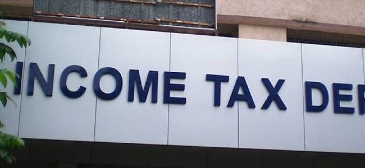 Deposited large cash post note ban, file ITRs by March 31: Income Tax department
