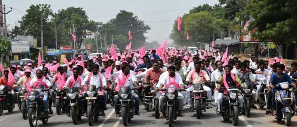 TBGKS workers take out bike rally