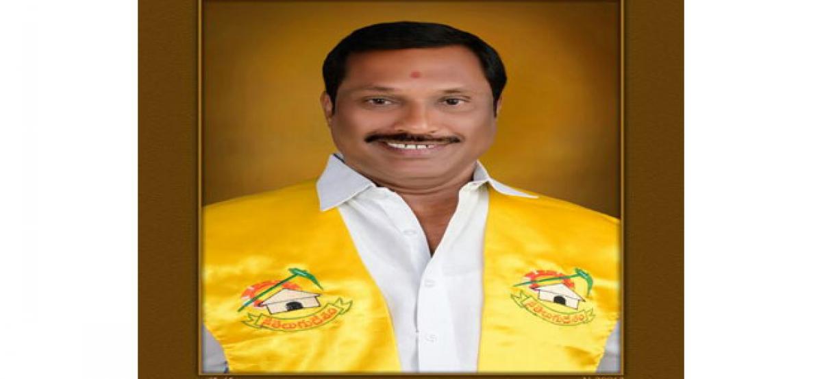 TDP leader praises Chandrababu Naidu