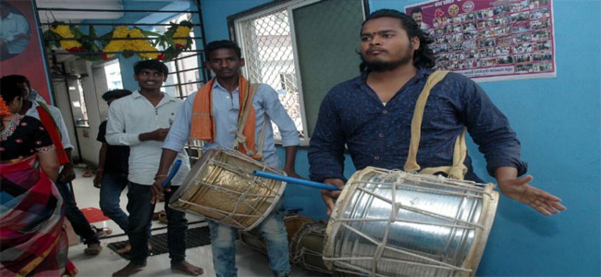 Temple musicians want permanent jobs