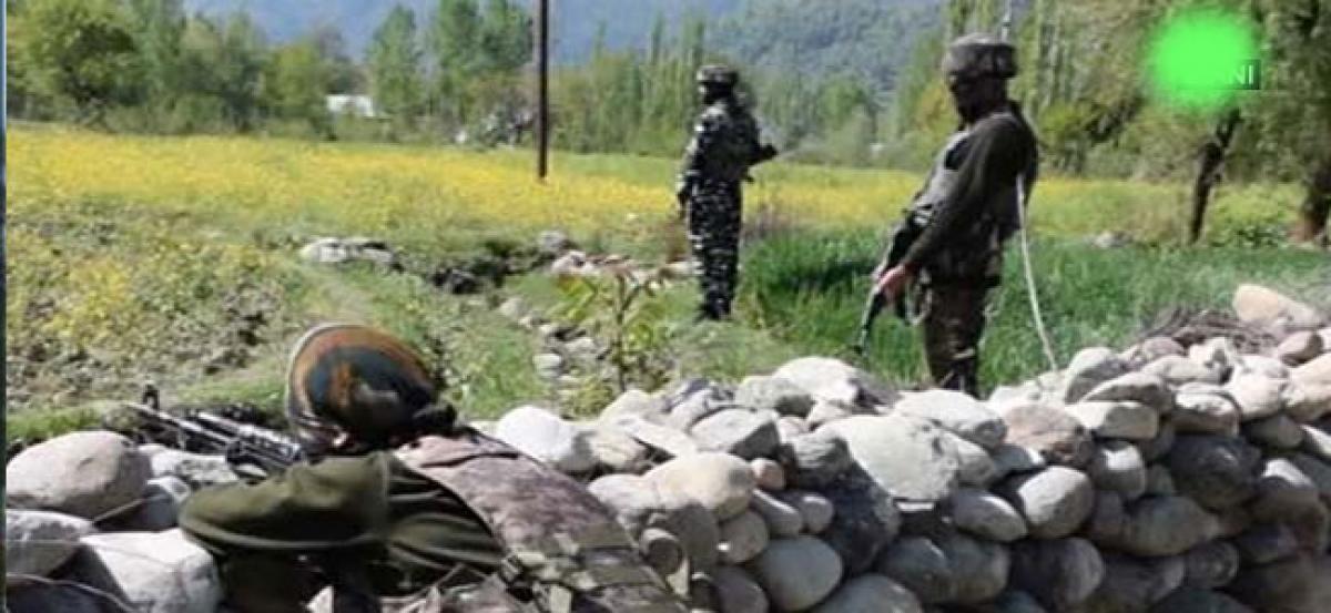 Terrorists attack police picket in Pulwama