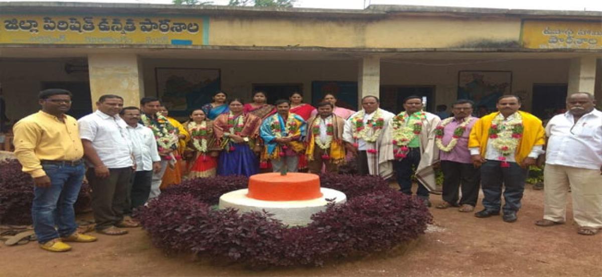 Bardipur government school teachers felicitated