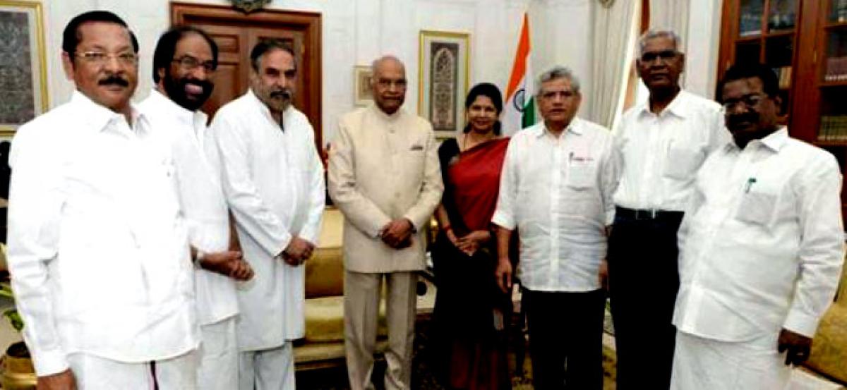 Opposition meets President, seeks TN floor test