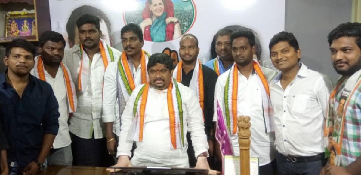 Angry over leadership, 200 TRS activists join Congress