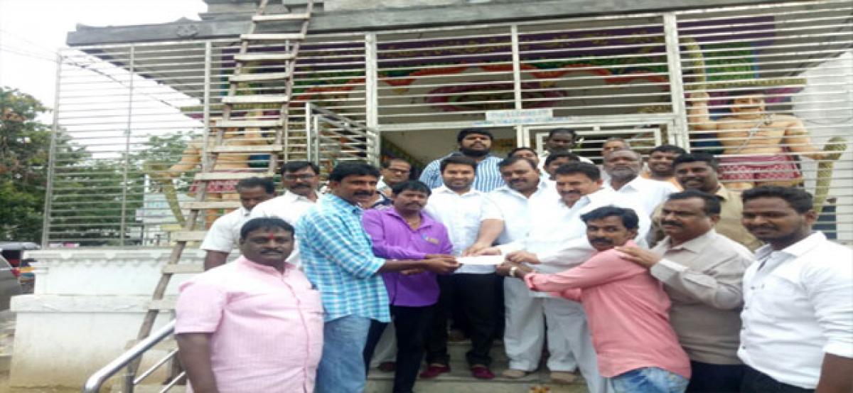 TRS government celebrating all festivals on a grand note: Muta Gopal