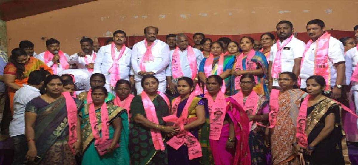 Several people join pink party