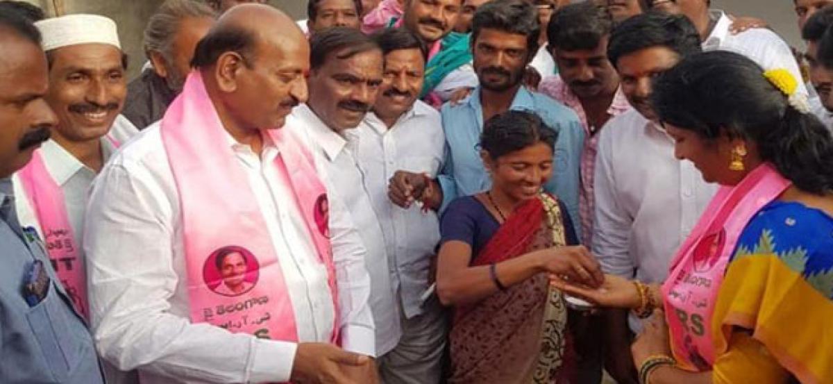 TRS MLA promise voters Rs 5 lakh if voted to power