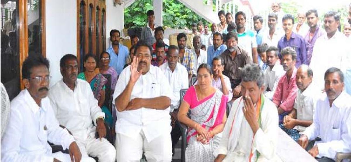 Senior TRS leaders quit party