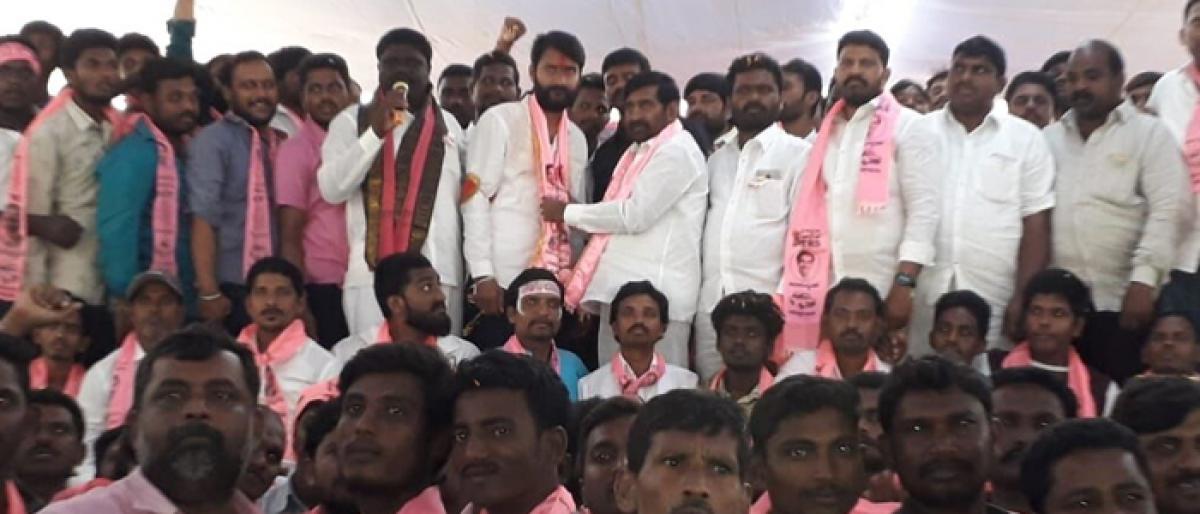 4,000 people join TRS in Suryapet
