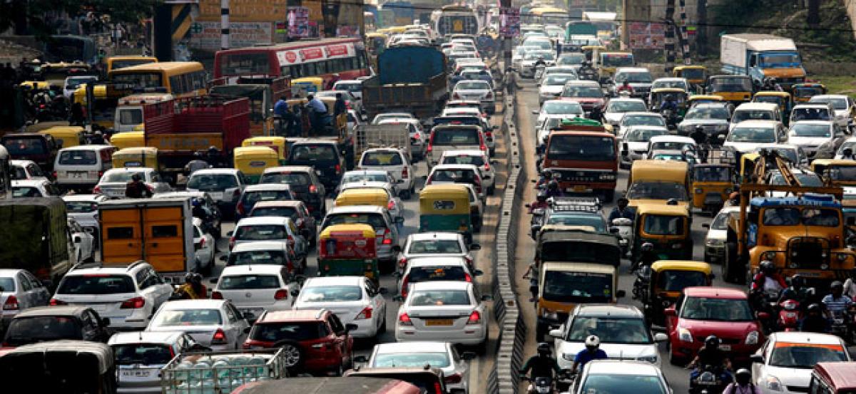Traffic jams a persistent problem at Khairatabad
