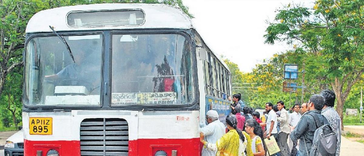 TSRTC bags awards for fuel efficiency