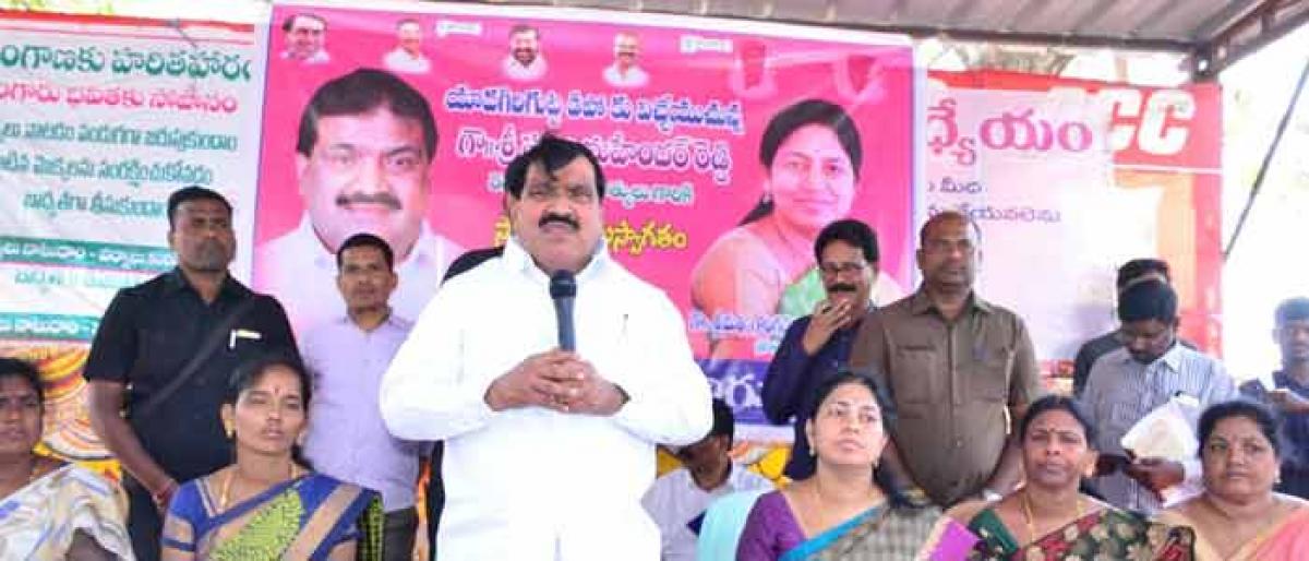 TSRTC officials told to improve revenues