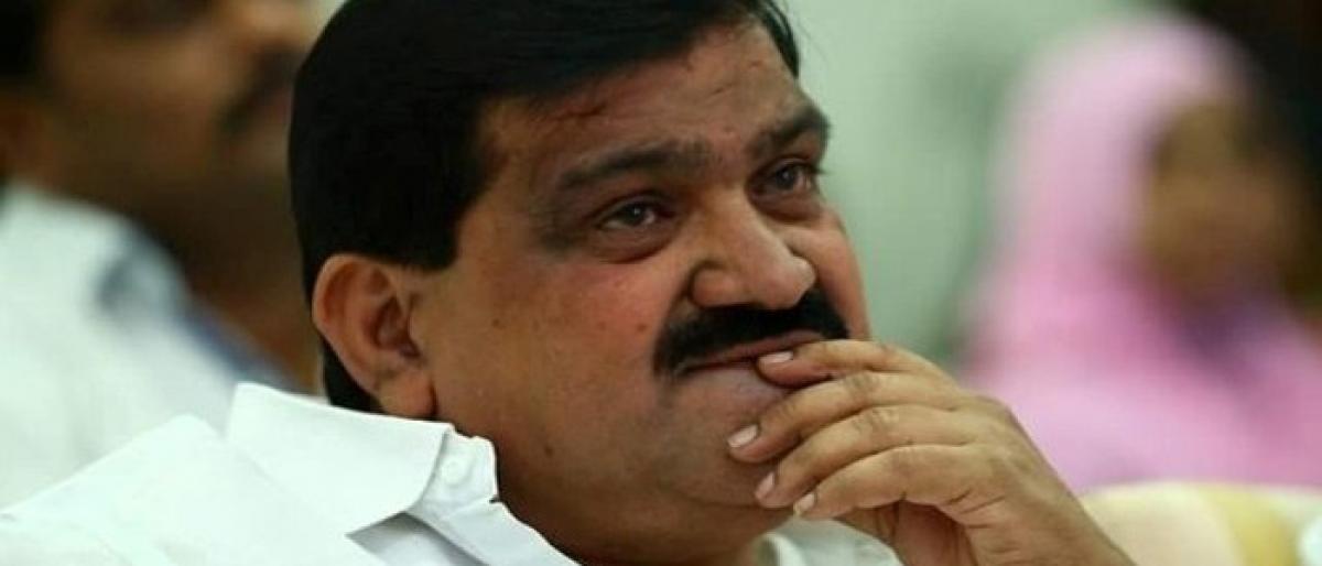 Strike call by TSRTC: Minister Mahender Reddy to meet officials