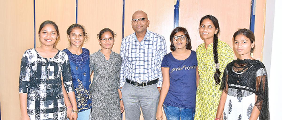 6 TSWREIS students head to Nepal