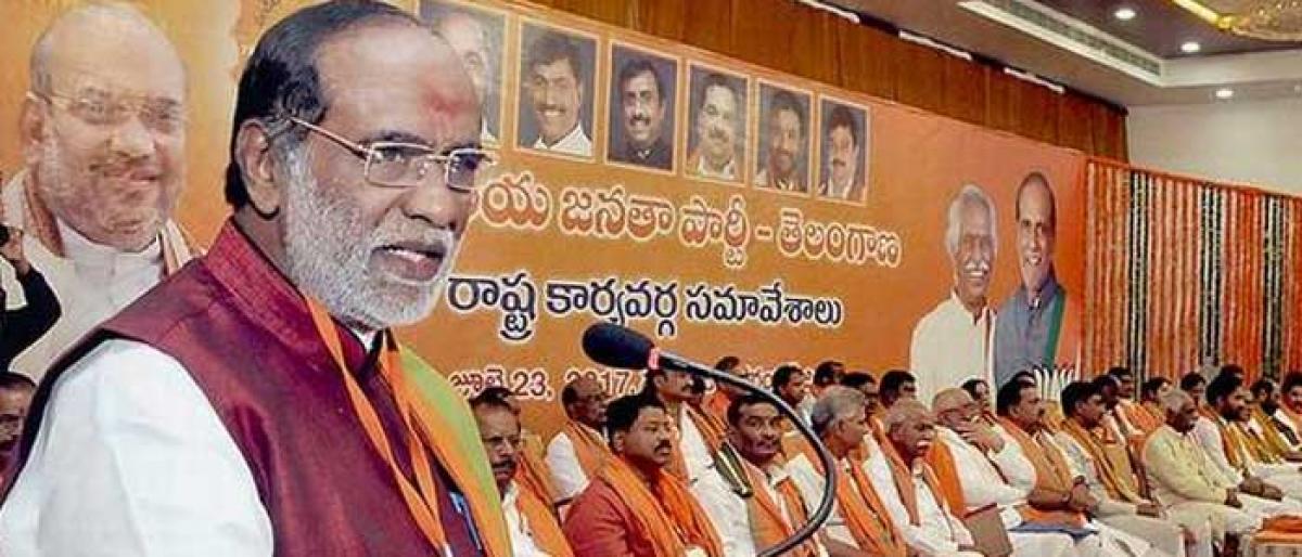 Telangana BJP upset over Union Ministers praising TRS govt welfare schemes